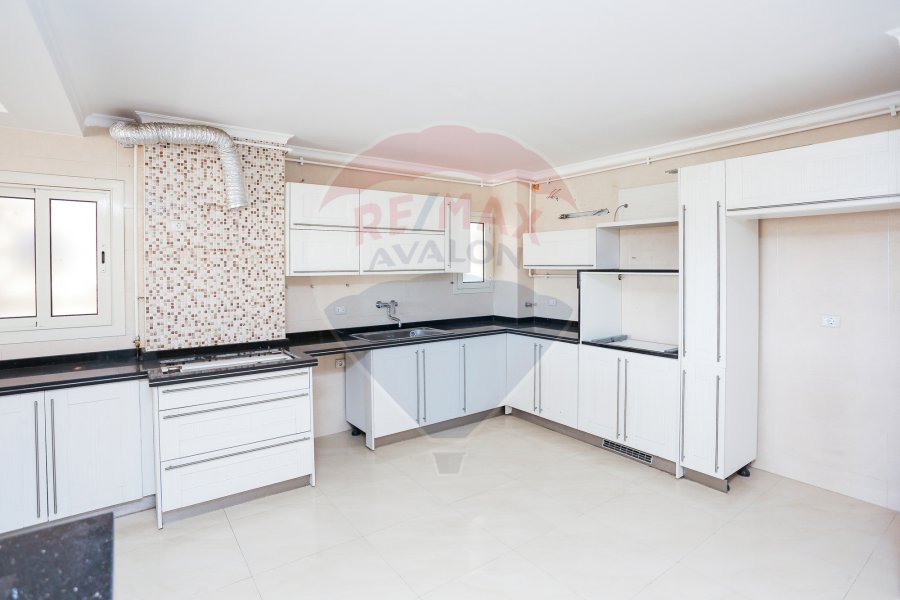 Apartment for rent 250 m Smouha (Solik Towers)