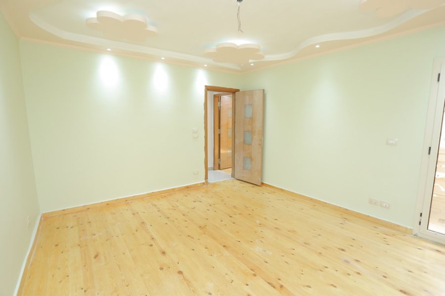 شقة للايجار 231م لوران (ش سيرهنك)