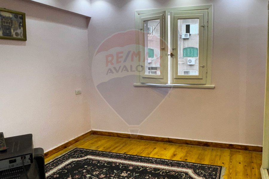 Furnished apartment for rent 150 m Smouha (Branched from Fawzi Moaz St)