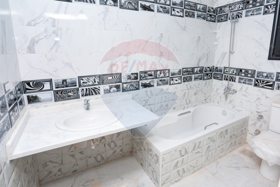 Apartment for Sale 182 m Smouha (East Tower Compound - Ryada school st)