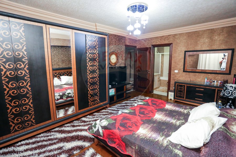 Apartment for sale 232 m Gleem (El Marghany Palace view)