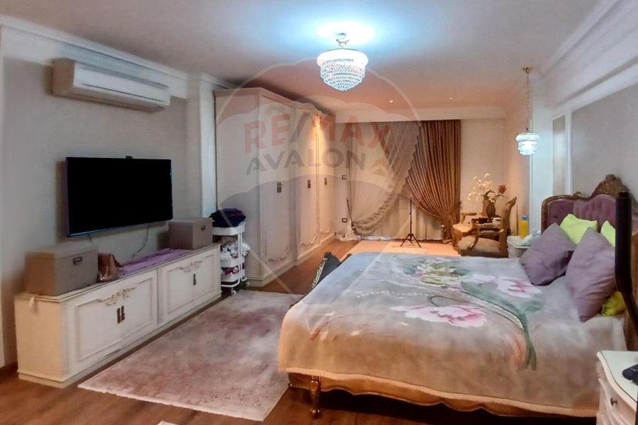 Apartment for sale 341 m El Shlalt (Cleopatra Plaza Towers)
