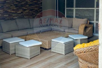 Chalet + garden for sale (Hacienda Bay) 275 m