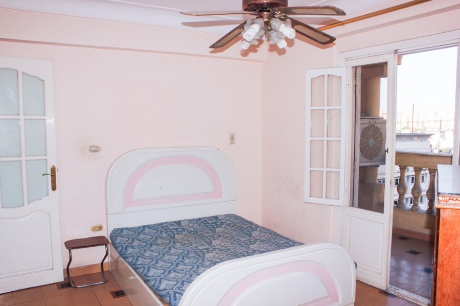 Apartment For Sale 151m Sidi Gaber ( Directly on tram station)