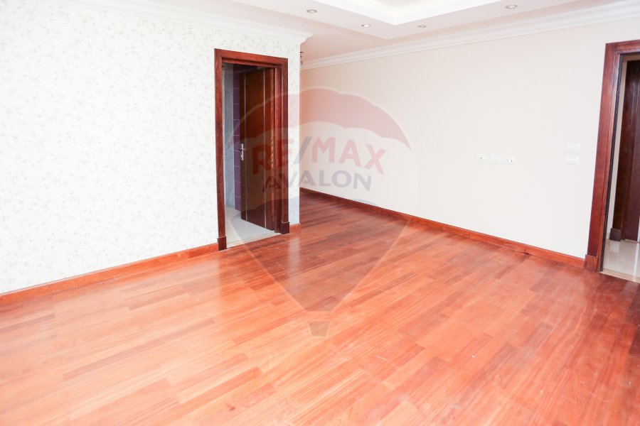 Apartment for rent 250 m Smouha (Solik Towers)