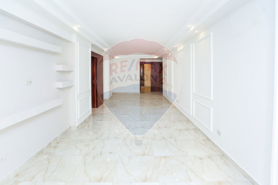 Apartment for rent 250 m Sidi Bishr (the beginning of Khaled Ibn Al-Waleed Street)