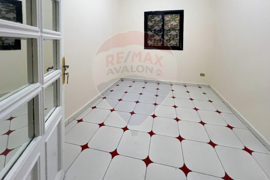 Apartment for rent 240 m Sedi Gaber (Bahaa El Din El Ghatoury St)