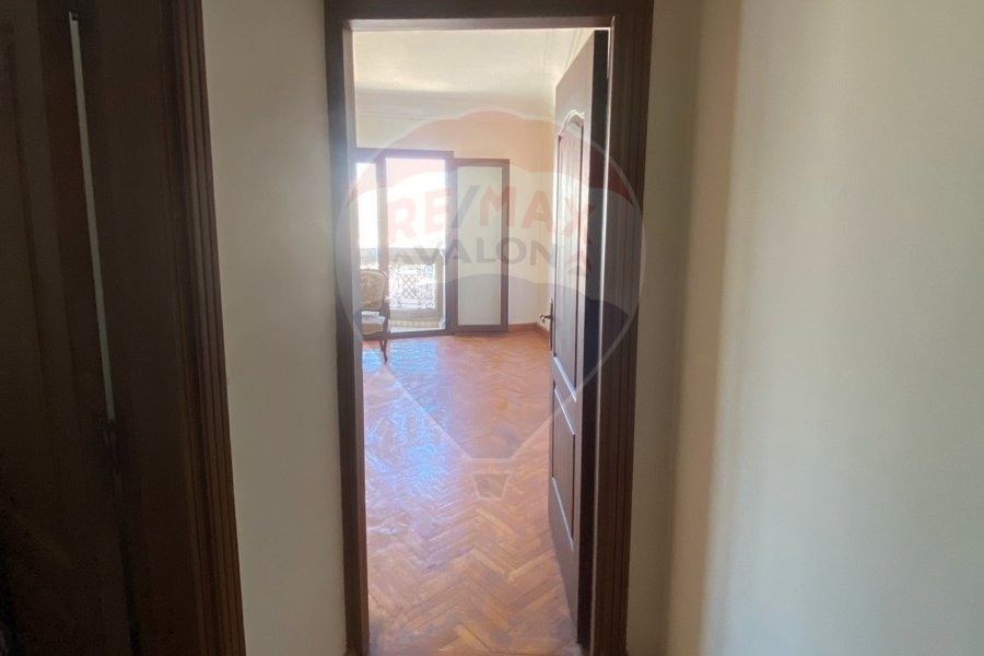 Apartment for sale 180 m Smouha (Fawzi Moaz main St - Brand building)