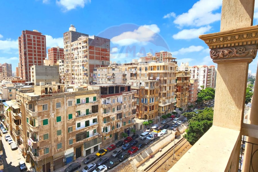 شقة للبيع 150 م كليوباترا (على الترام مباشرة) - اول سكن