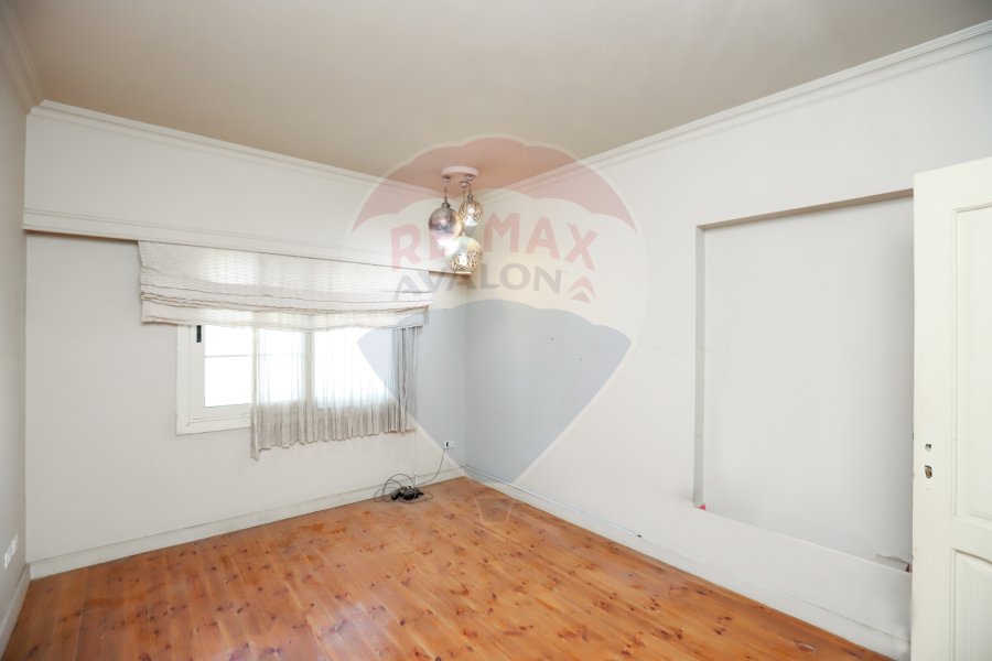 Apartment for sale 240 m Smouha - ( Fawzi Moaz St - steps from Smouha square )