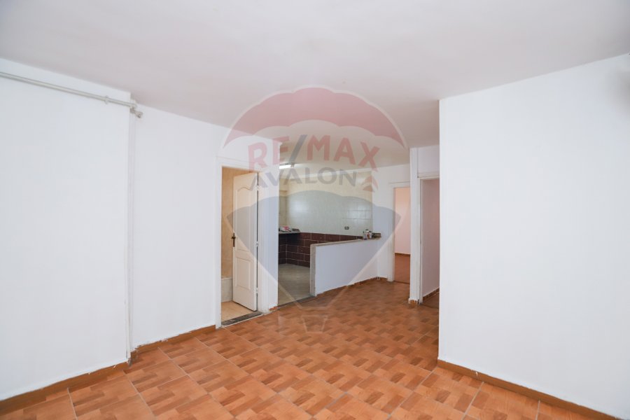 Apartment for sale 150 m Smouha - (steps from Fawzi Moaz Square)