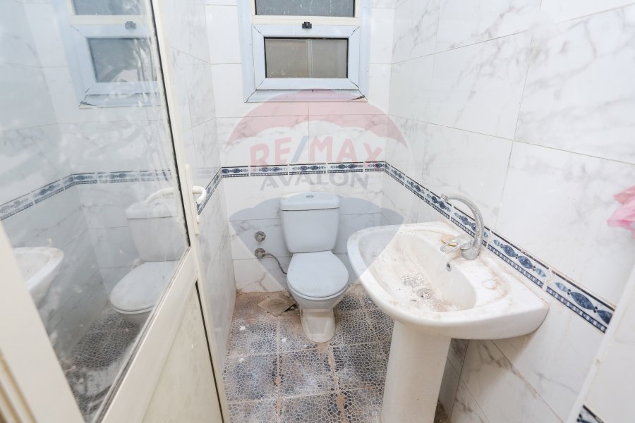 Apartment For Sale 140 m Smouha ( Sherif Ramzy St - Steps from Fawzi Moaz St )