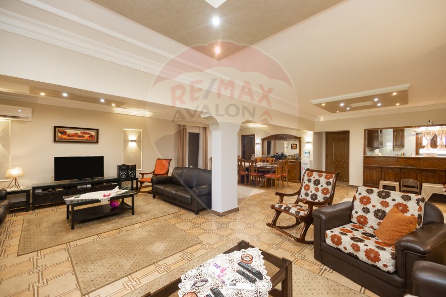 Ground chalet + Garden for Sale north coast (Granada village)