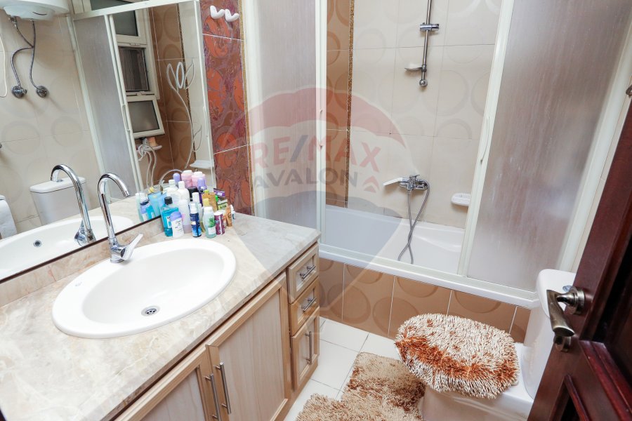 Apartment for sale 232 m Gleem (El Marghany Palace view)