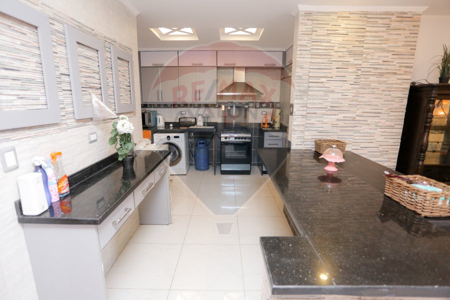 Apartment for Rent 215 m Elasafra (1st num from the Sea)