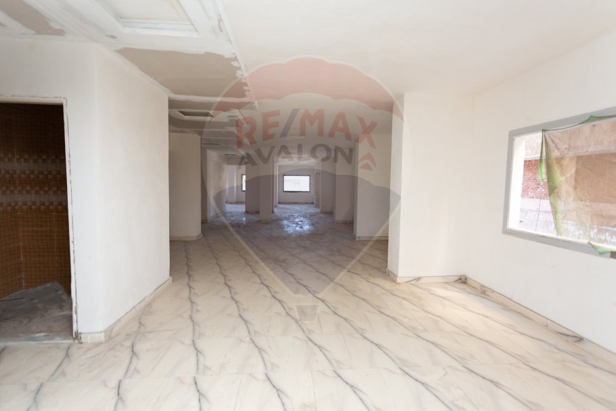 Administrative unit for sale 760 m Victoria (Ibn Salama Main St)