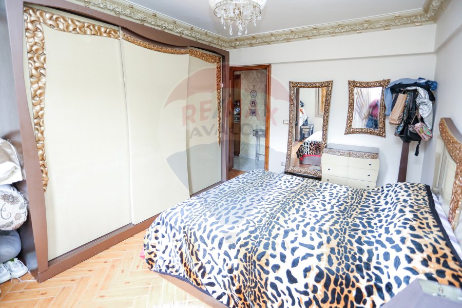 Apartment for Sale 135 m Janaklis (behind El Fath Central )