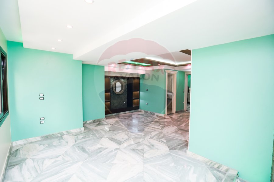 Administrative unite for sale 200 m Ibrahimya (abo qer st)