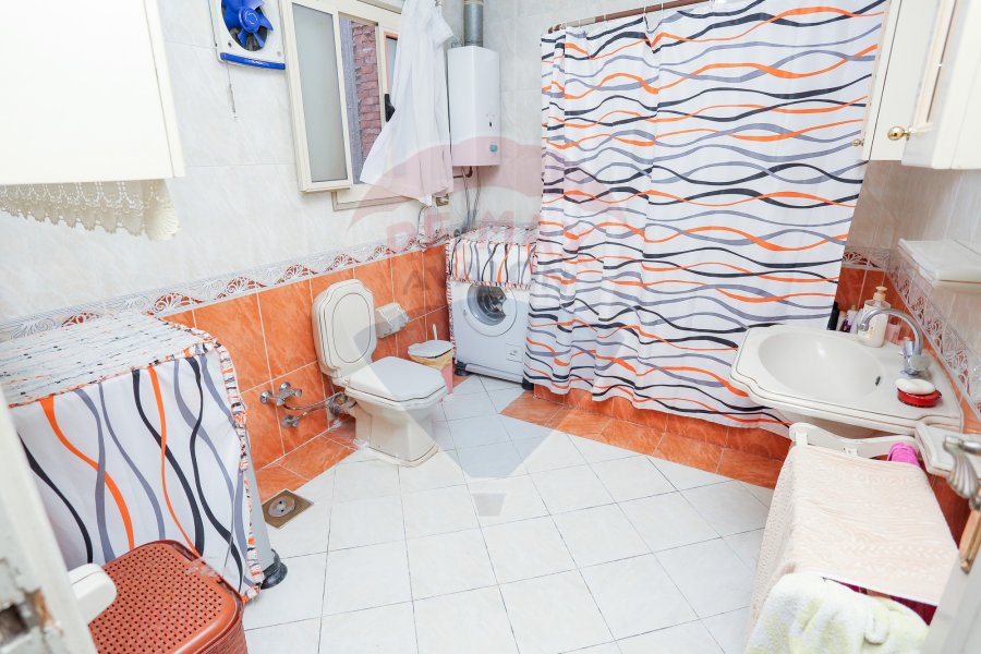 Apartment For Sale 235 m Gleem (Elezaa St.)