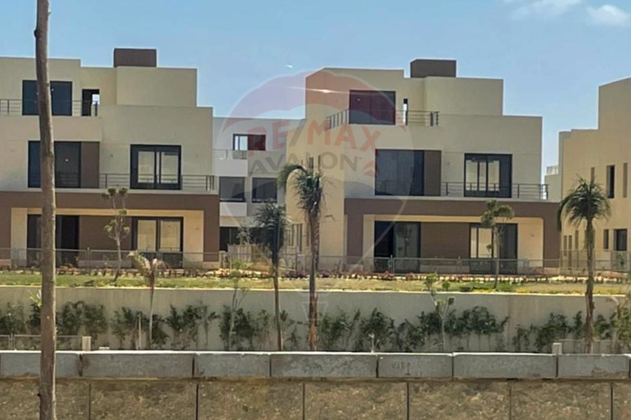 Corner Town House villa for sale (Palm Hills - Alexandria) 187 m