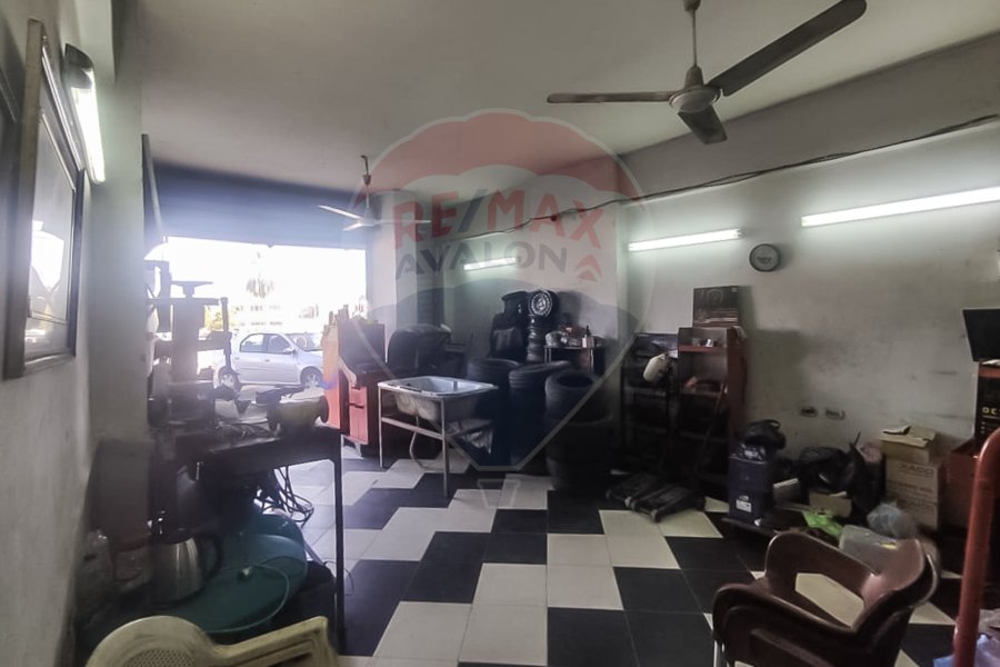 Shop for rent 65 m Moharam Bek (Mahmoudya Canal Axis directly)