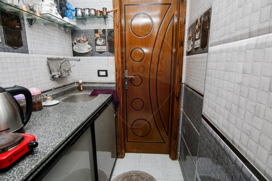 Administrative unit for sale 75 m Raml Station ( El-Sultan Hussien st)