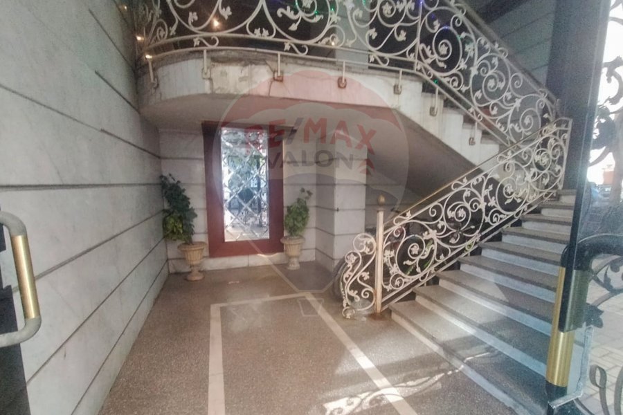 Administrative unit for rent 500 m Gleem (Abu Qir st.)