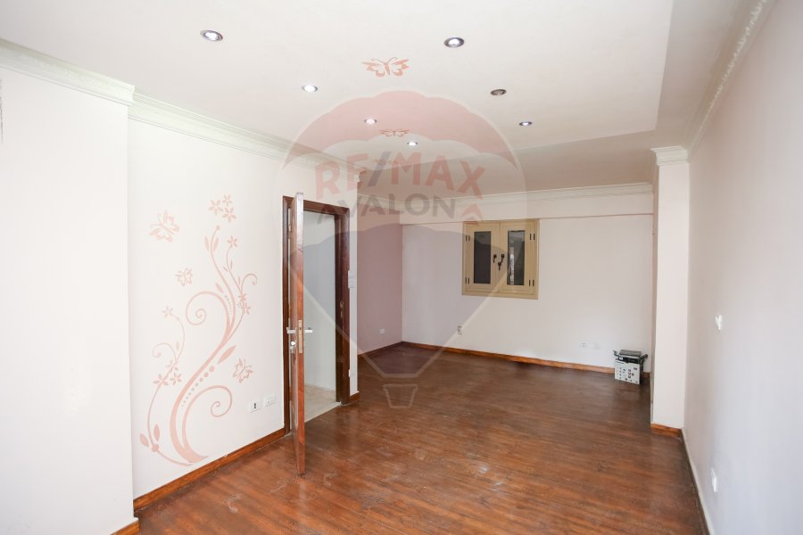 Apartment for rent 135 m Louran (steps from Abu Qir Street)