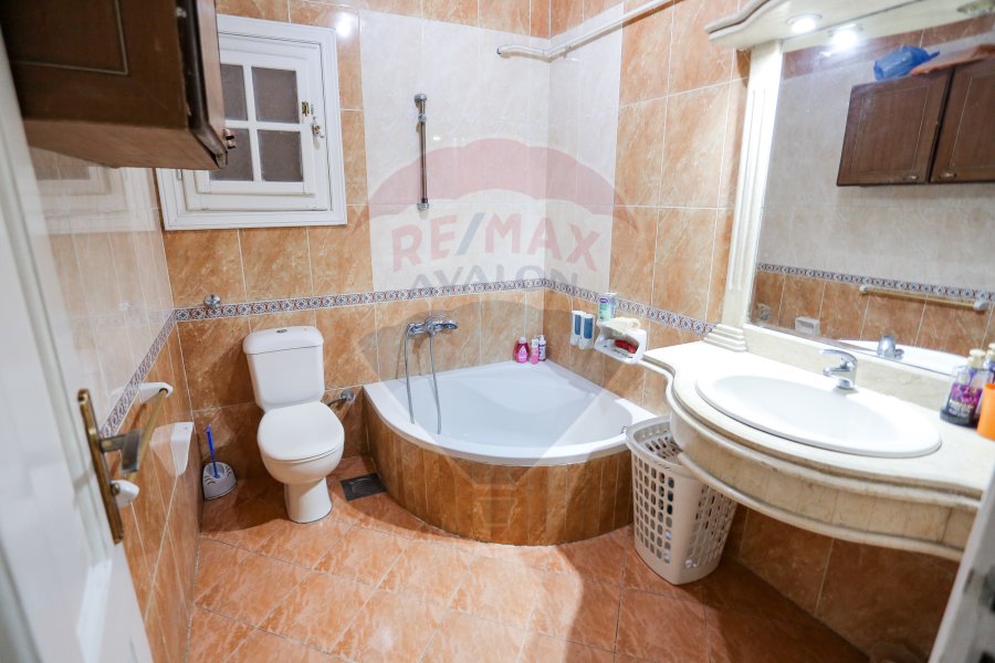 Apartment For Sale 193 m Saba basha (Between the Sea & Taram)