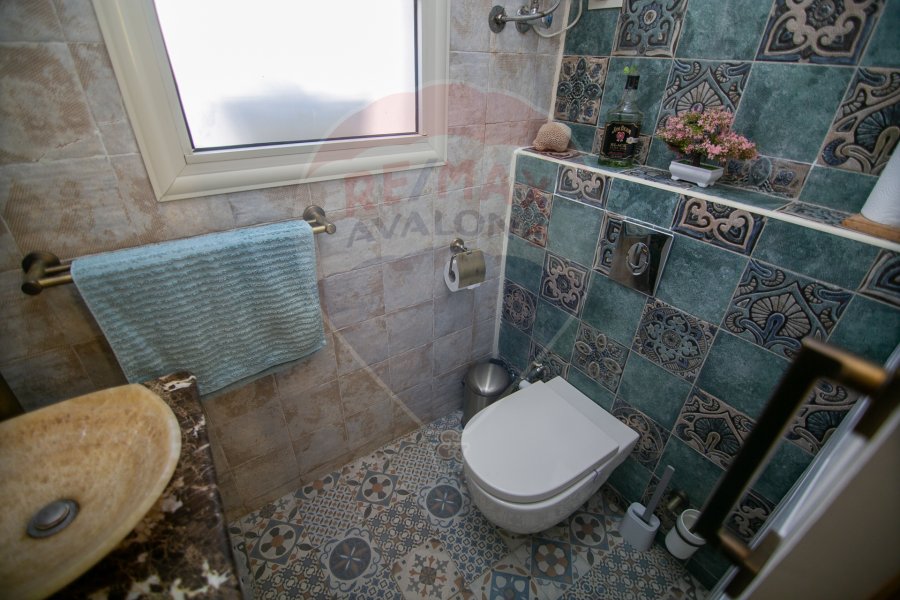 Town house villa for sale 205 m King Mariout (Alex west)