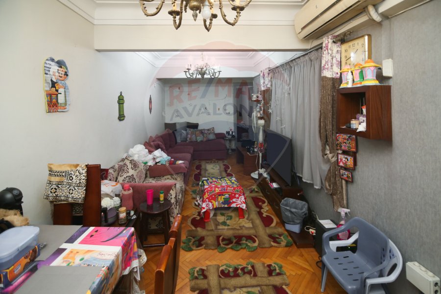 Apartment for sale 300 m Sidi Gaber (steps from the sea)