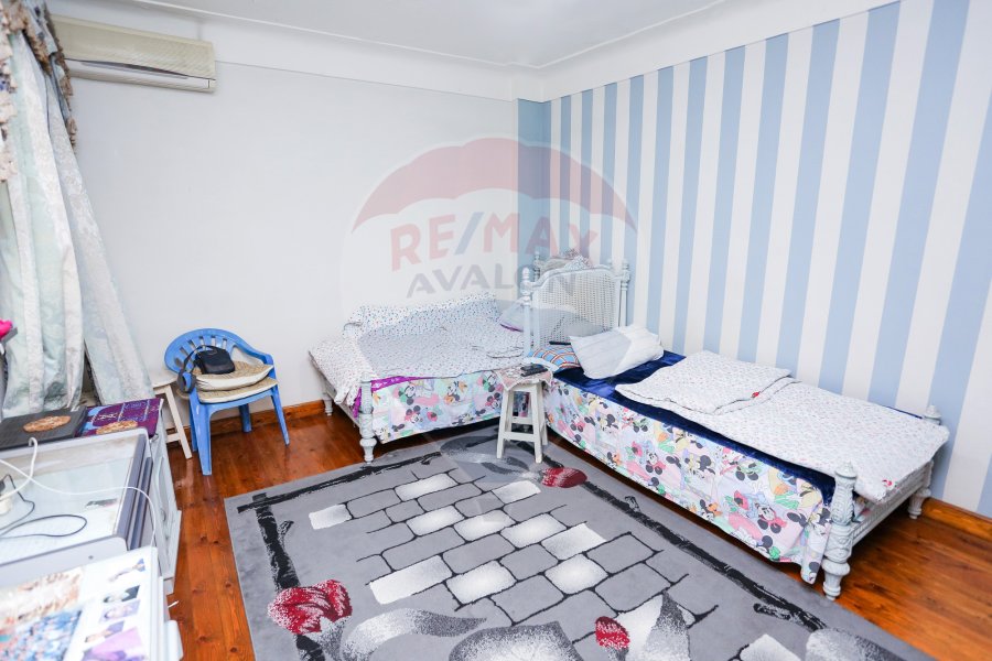 Apartment For Sale 235 m Gleem (Elezaa St.)