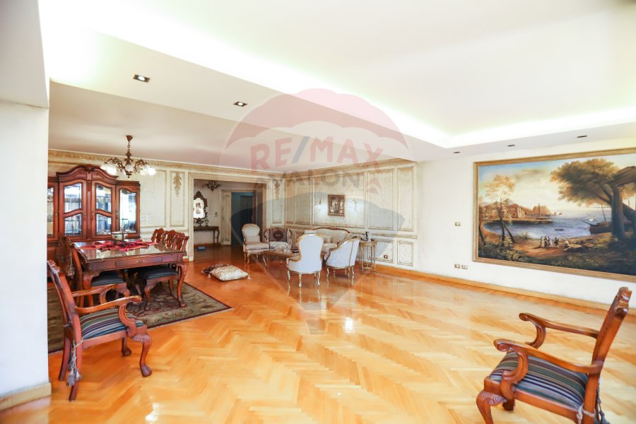 Apartment For Sale 300 m Gleem (Abo Qer St.)