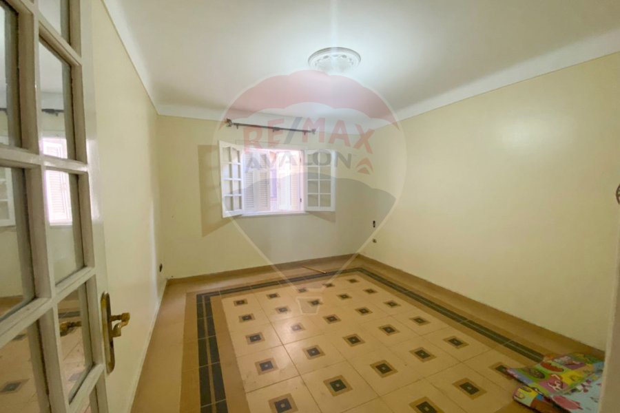 Apartment for sale 165 m Gleem (Ahmed Fathy st.) - 4,000,000 EGP