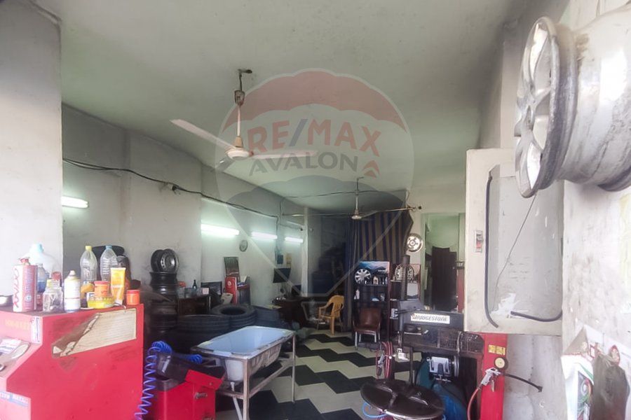 Shop for rent 65 m Moharam Bek (Mahmoudya Canal Axis directly)