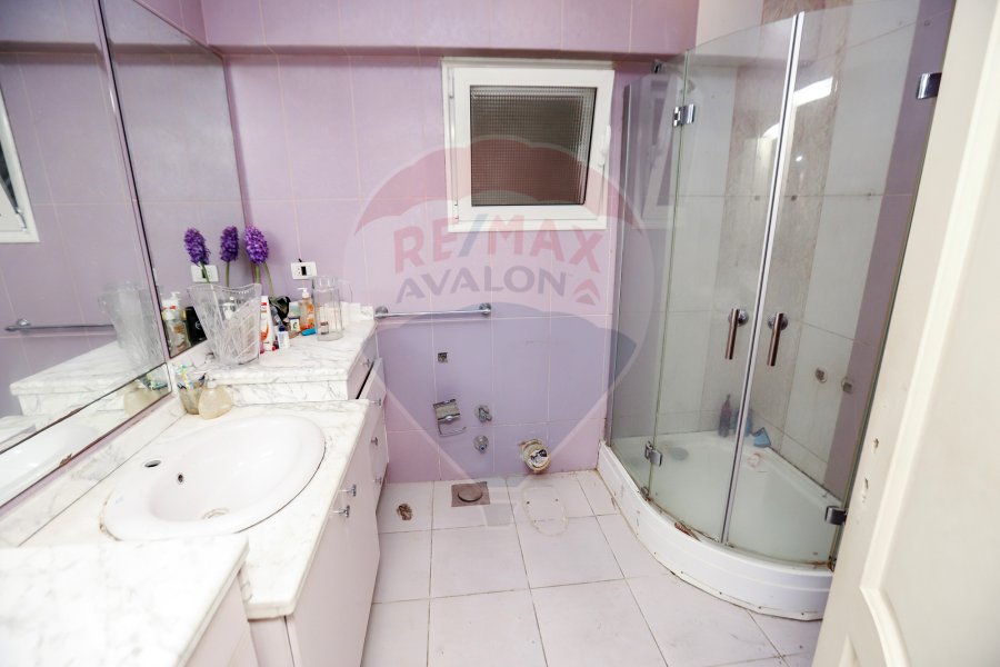 Apartment for sale 240 m Smouha - ( Fawzi Moaz St - steps from Smouha square )