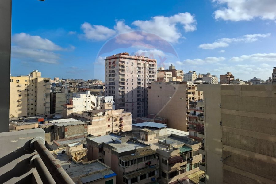 شقة للبيع 225 م  ستانلي (خطوات من البحر )