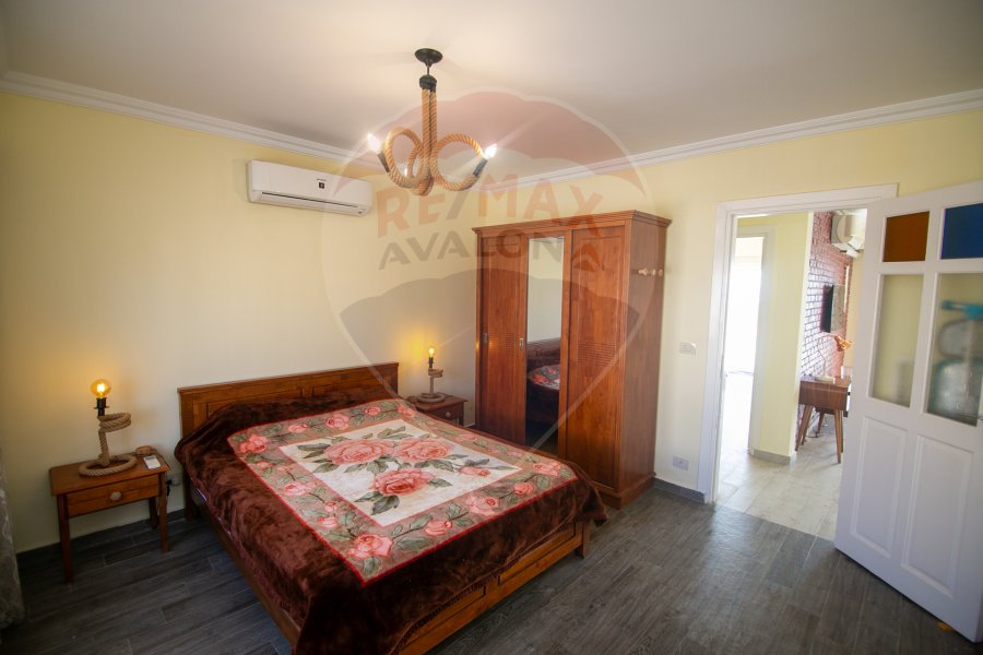 Town house villa for sale 205 m King Mariout (Alex west)