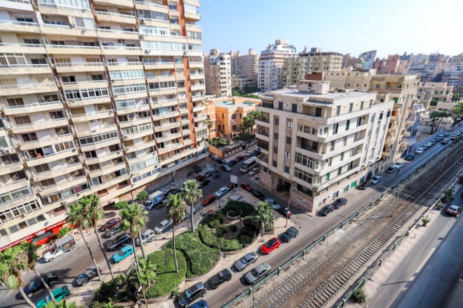 شقة مفروش للإيجار220م زيزنيا