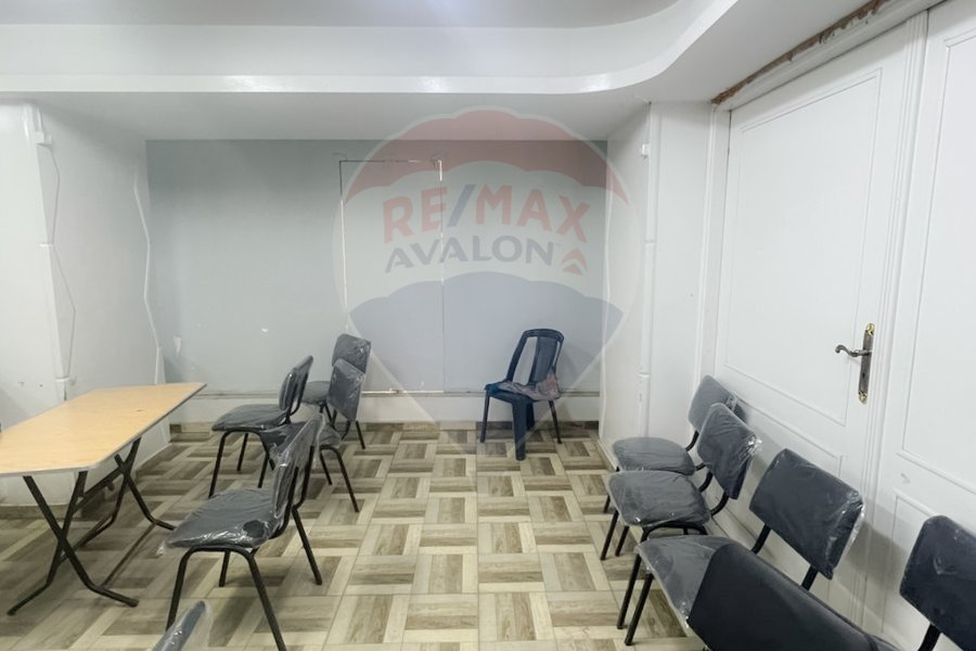 Mezzan for sale 400 m Al Ibrahimiyah (Abd El-Moneim Sanad St)