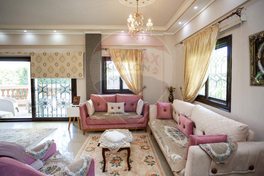 Villa for sale 610 m King mariout (Lakeside Paradise compound)