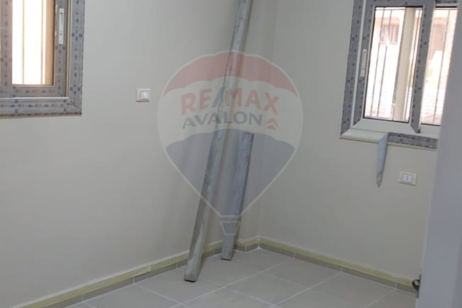 Chalet for sale (Al Gawhara - Ras El-Hekma) 80 m