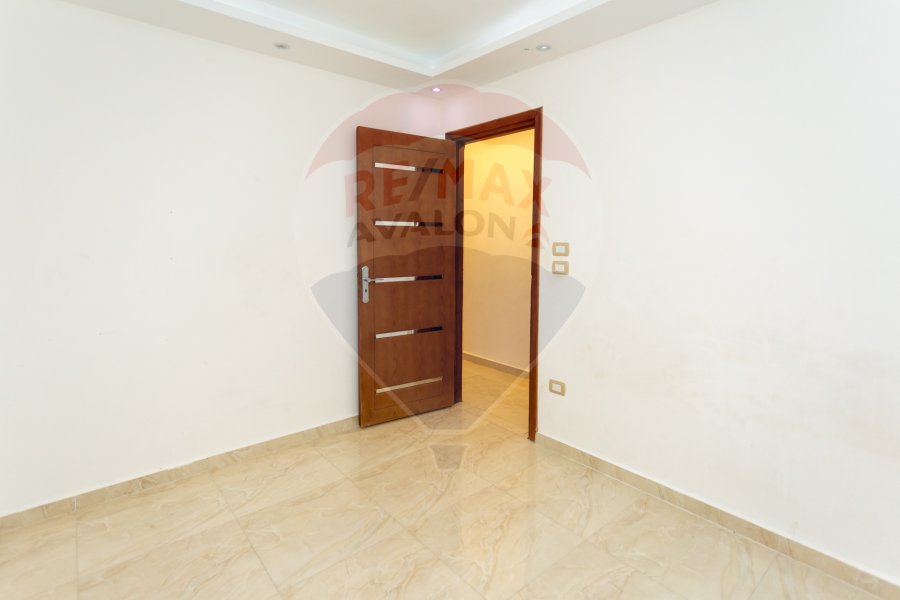 Licensed apartment for sale 120 m Smouha (compound in El Nasr St.)