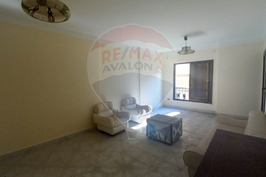 Apartment for sale 140 m Sidi Bishr (behind Al-Mahrousa hotel)