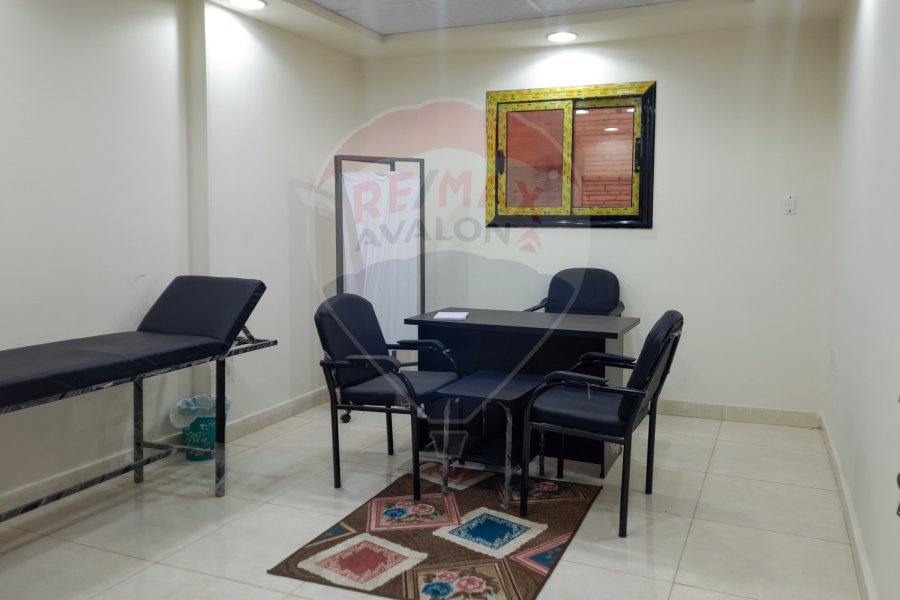 مركز طبي للإيجار 450 م الهانوفيل (طريق اسكندرية مطروح)
