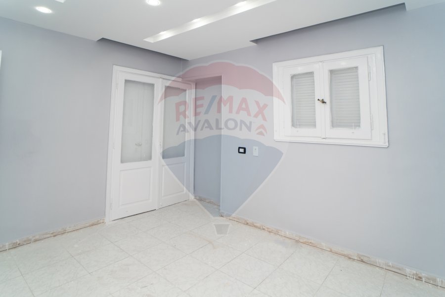 Twin house villa for sale 200 m Maamoura Beach (directly on the sea)