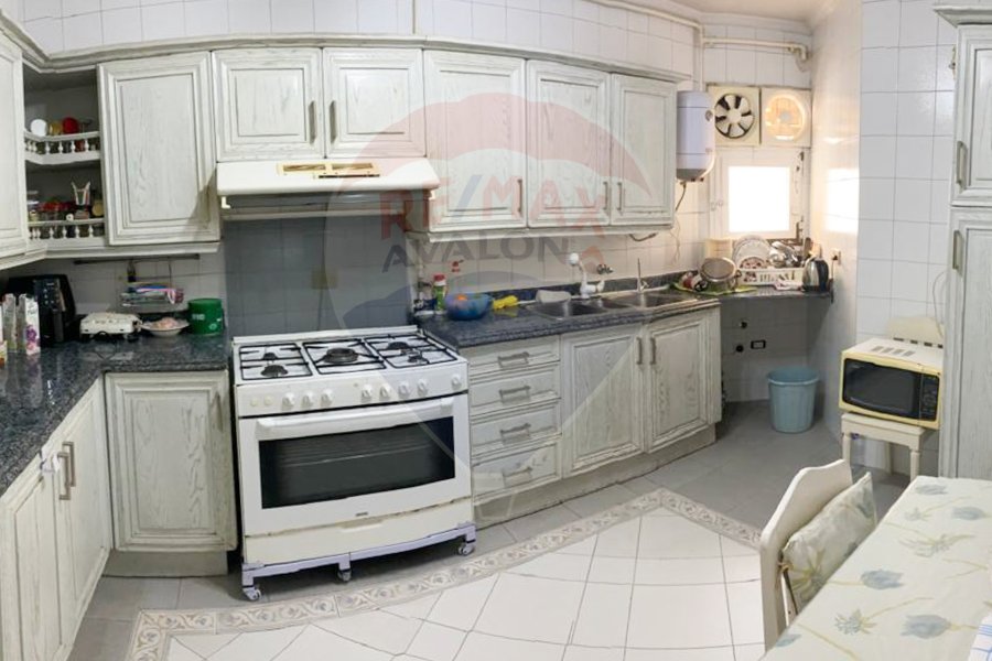 Apartment for rent 250 m Janaklis (Abu Qir St)
