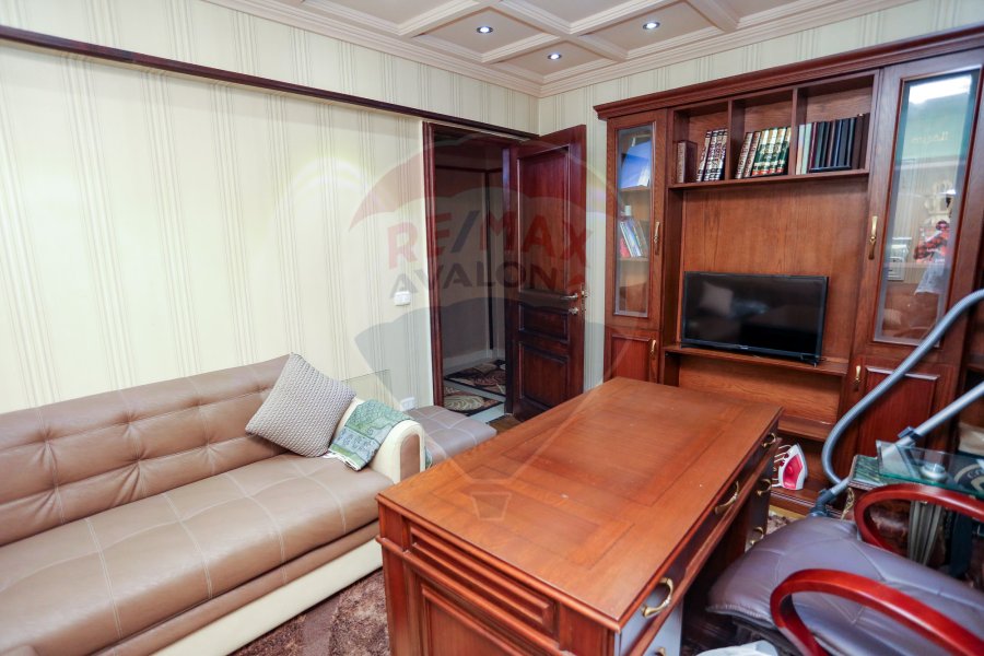 Apartment for sale 232 m Gleem (El Marghany Palace view)