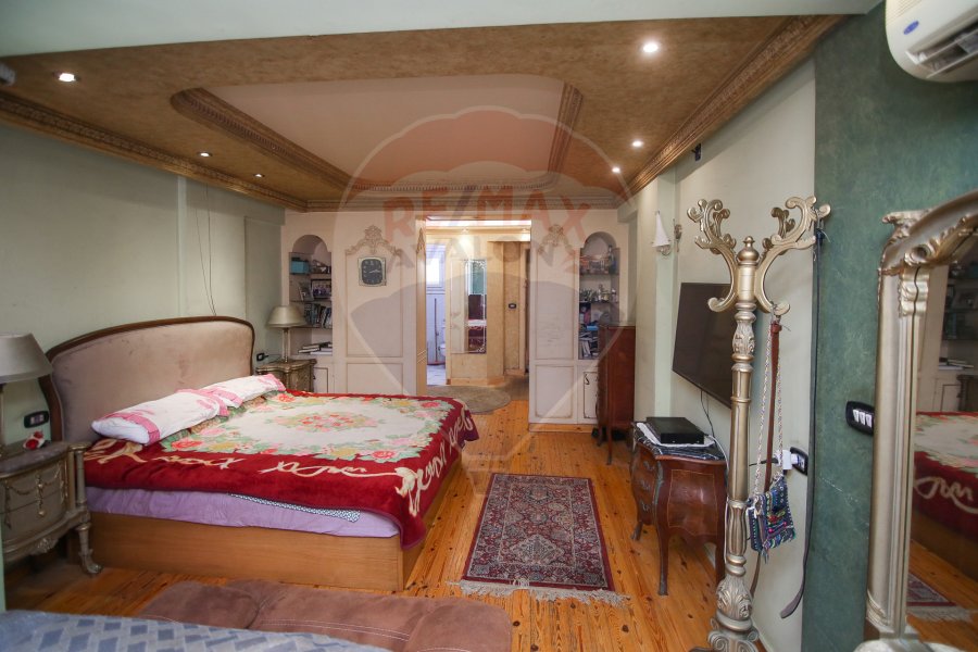Apartment for sale 215 m Smouha (Kamal El Din Salah St.)