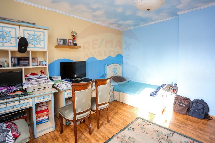 Apartment for sale 195 m Kafr Abdo (Amir El-Bahar St.)